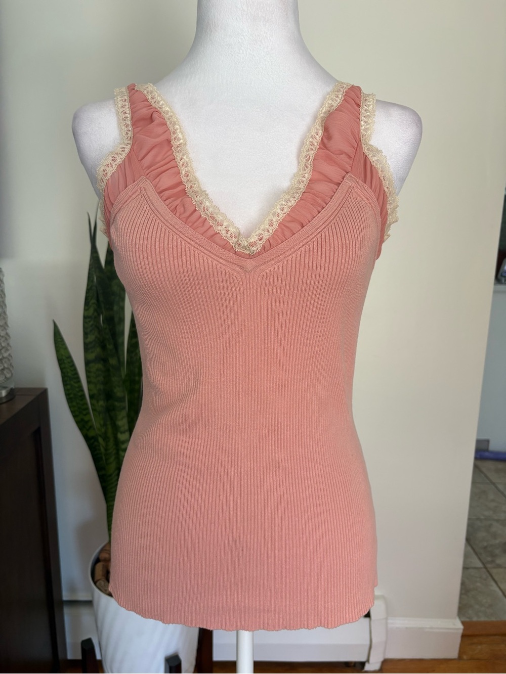 🎾Ribbed Ruffle V-Neck Tank - Dusty Rose with Cream Trim